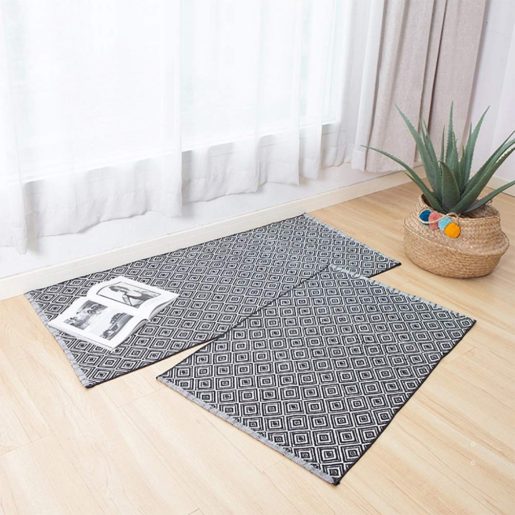 Fennco Styles Woven Classic Diamond Geometric Small Area Rug - Cotton Blend Carpet Indoor Outdoor Floor Mat for Living Room, Entryway, Bedroom and Floor Décor